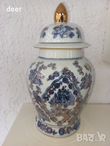 Красива, ръчно нарисувана,  китайска  порцеланова ваза, снимка 3 - Вази - 43239962