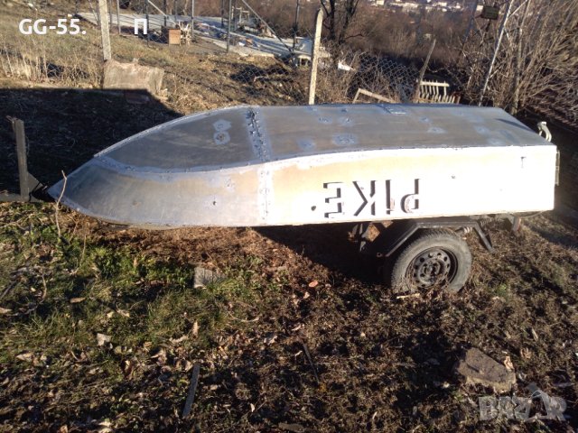 Лодка с колесар