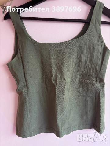 Зелен топ с цип на гърба 