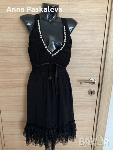 Черна рокля с перли