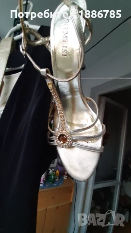 Комплект , снимка 9 - Дамски елегантни обувки - 35788865