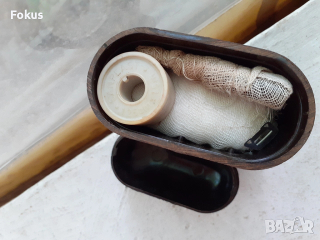 Стар соц. комплект за първа помощ в бакелитова кутия, снимка 3 - Антикварни и старинни предмети - 53426953