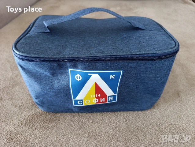 За феновете на Левски Голям несесер и портфейл, фенски футболни аксесоари , снимка 3 - Фен артикули - 53522458