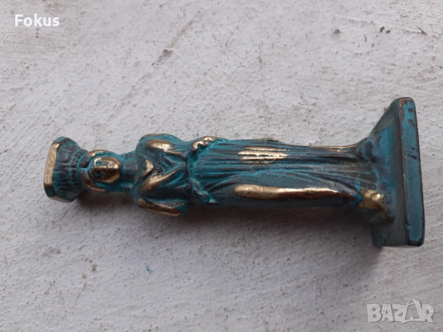 Малка масивна бронзова фигурка статуетка, снимка 4 - Антикварни и старинни предмети - 53388678