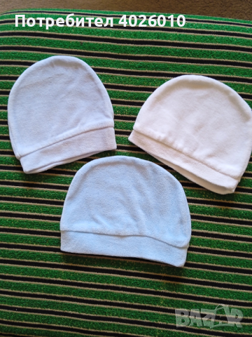 Плюшени шапки, снимка 1 - Бебешки шапки - 44924254