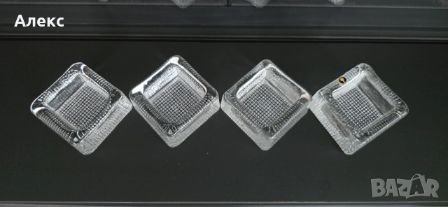 Винтидж комплект от 4 стъклени пепелника Pukeberg Sweden в оригинална кутия, средата на века, снимка 2 - Антикварни и старинни предмети - 52160239