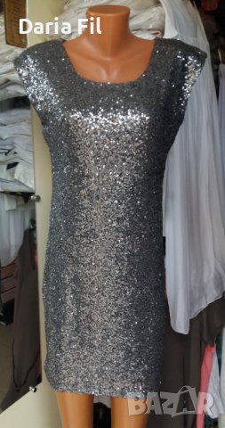 СТРАХОТНА къса рокля без закопчаване - цялата в сиво-зелени пайети