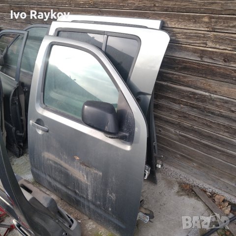 Nissan Pathfinder ,врати,огледала , снимка 2 - Части - 43283970