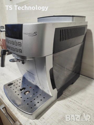 Кафеавтомат - робот Delonghi MAGNIFICA S plus, снимка 5 - Кафемашини - 53039019