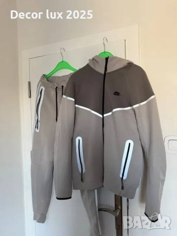 Чисто нов екип на Nike, снимка 2 - Спортни дрехи, екипи - 52240940