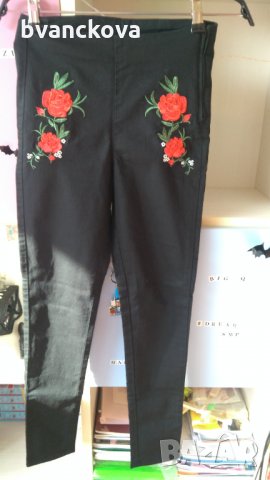 Черен панталон с бродерия H&M висока талия