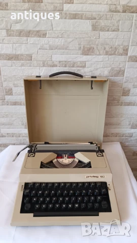 Стара пишеща машина Privileg 160 - Made in Germany