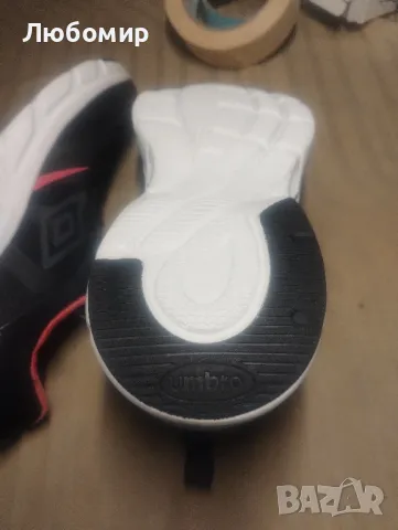 Дамски маратонки umbro 39 н, снимка 2 - Маратонки - 48554864