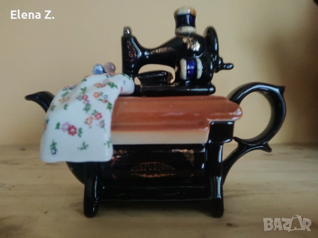 Малък чайник – шевна машина Infusion Пол Кардю, снимка 2 - Декорация за дома - 53244135