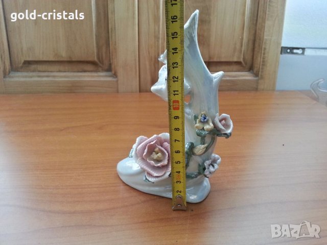 Порцеланова ваза с цветя рози , снимка 7 - Антикварни и старинни предмети - 33559203