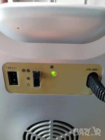 Мини хладилник на 12V и 220V, снимка 6 - Хладилници - 51461632