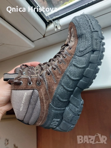 Продавам оригинални Helly Hansen , снимка 3 - Дамски боти - 52671087