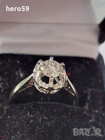 Златен 750 проба дамски пръстен с брилянт 0.9 карата диамант, снимка 4 - Пръстени - 35474173