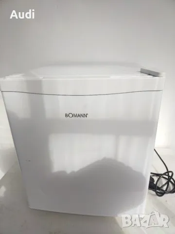 Мини фризер тип Минибар BOMANN/ обем 32 литра  механичен термостат с 5 степени