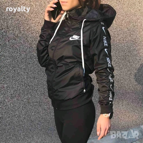 Nike Дамски Ветровки На Дребно и Едро, снимка 2 - Спортни екипи - 52571922