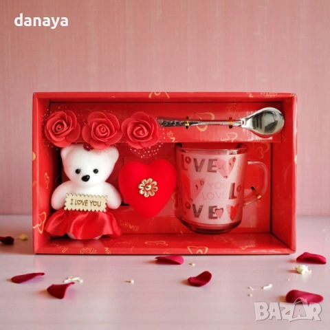 6379 Подаръчен комплект за Свети Валентин, Мече с чаша, лъжичка, сърце и рози