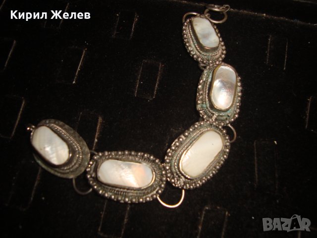 СТАРА ПОСРЕБРЕНА ОРИЕНТАЛСКА ГРИВНА ЕТНОРАФСКИ СТИЛ с ШЛИФОВАН БЯЛ ИВИЧЕСТ АХАТ 21701, снимка 3 - Гривни - 32537383