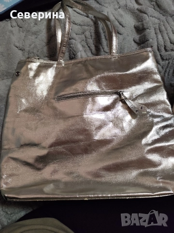 Голяма Ефектна дамска чанта, снимка 2 - Чанти - 52520645