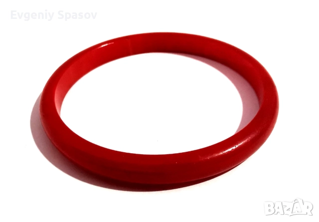 Ретро Гривна Фатуран Истински Бакелит от 1950те Червен Черешов цвят шарка при осветяване, снимка 4 - Гривни - 51949533