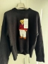 нов черен пуловер с мече, снимка 3