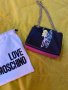 Оригинална чанта Love moschino, снимка 1 - Чанти - 28336409