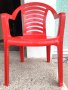 Червен пластмасов стол , снимка 1 - Столове - 44034146