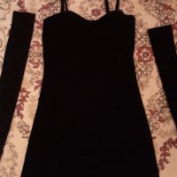 Малка черна кадифена рокличка  с ръкави- Little Black Dress, снимка 1 - Рокли - 37198887