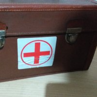 Стара военна аптечка - чанта, снимка 2 - Антикварни и старинни предмети - 42940419