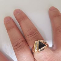Златен мъжки пръстен с оникс и циркони , снимка 11 - Пръстени - 36935137