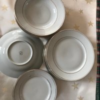 Порцеланови чинии на Изида, бели с 3 тънки златни канта, снимка 1 - Сервизи - 39705100