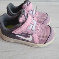 Детски маратонки Nike, снимка 1 - Детски маратонки - 37460680