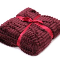 Одеяло San Marino, 200x200 см, плътно и меко кадифе/полар, червено/бордо, снимка 4 - Олекотени завивки и одеяла - 43325673