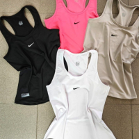 Дамски екипи Nike Pro -  различни цветове - 55 лв., снимка 3 - Спортни екипи - 44894672