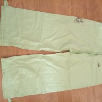 Зелен панталон с бродерия пеперуди, с цепка отстрани на бедрото, снимка 4 - Панталони - 38844623