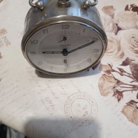 Настолен часовник JUNGNANS, снимка 2 - Антикварни и старинни предмети - 38939548