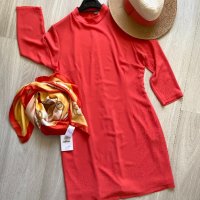 Страхотна рокля в цвят корал Aaiko & подарък нов шал Alba moda, снимка 8 - Рокли - 36984404