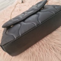 Нова кожена черна чанта - 25,00лв., снимка 3 - Чанти - 43146957