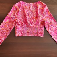 Блуза с дълги ръкави и розови мотиви , снимка 2 - Блузи с дълъг ръкав и пуловери - 43340514