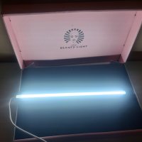 MY BEAUTY LIGHT LED светлина за огледало симулира дневна светлина 6500 Келвина, димируема с вендуза, снимка 2 - Други - 43771947