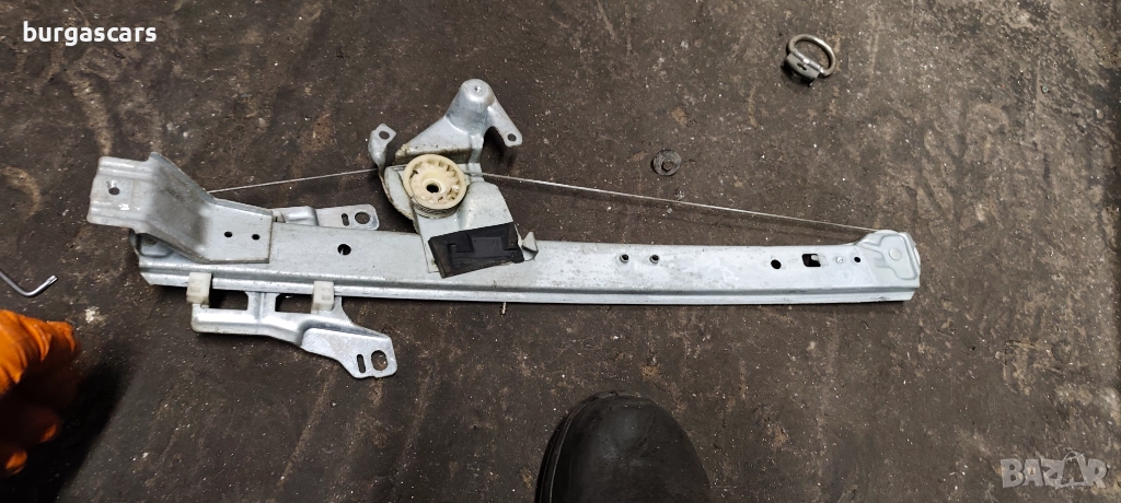 Стъклоповдигач задна дясна врата Mercedes A160 W168 - 50лв, снимка 1