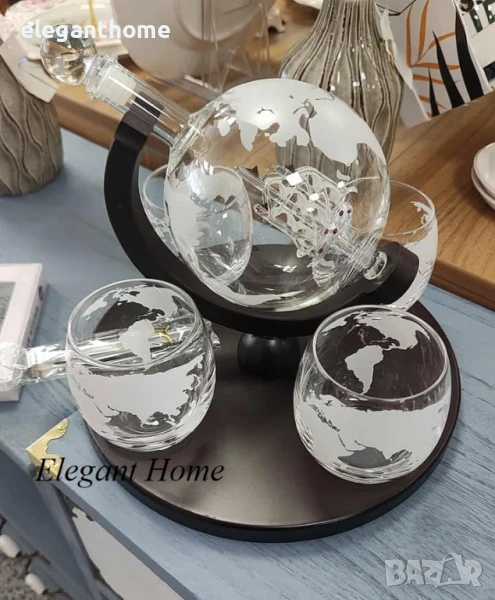 Луксозен комплект декантер с 4 броя чаши  , снимка 1