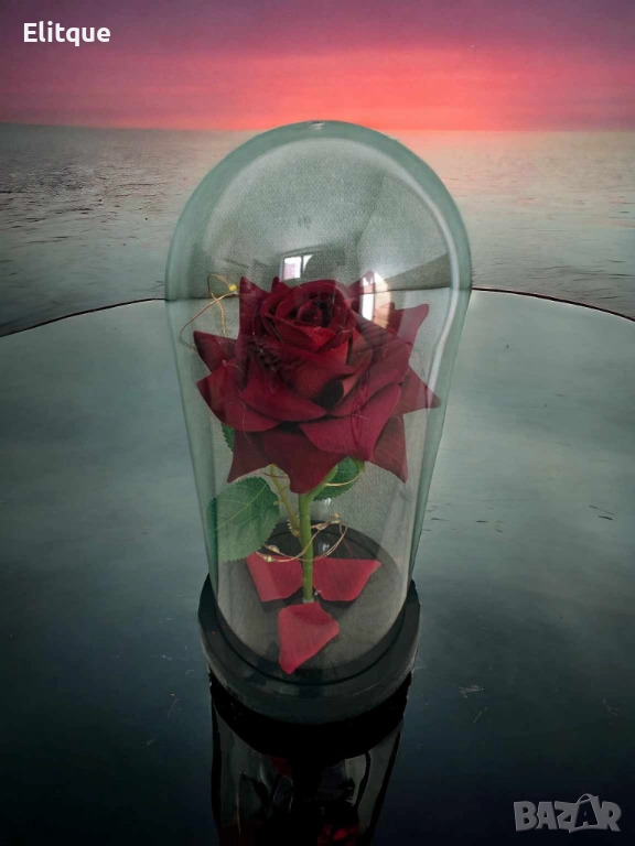 Красива осветена роза в стъкленица с красива подаръчна кутия, снимка 1