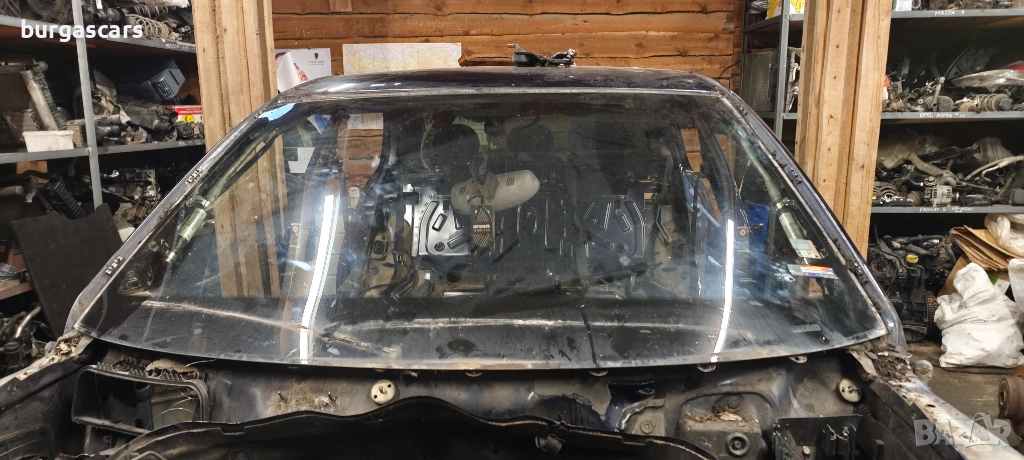 Предно челно стъкло Mercedes E220 W211, снимка 1