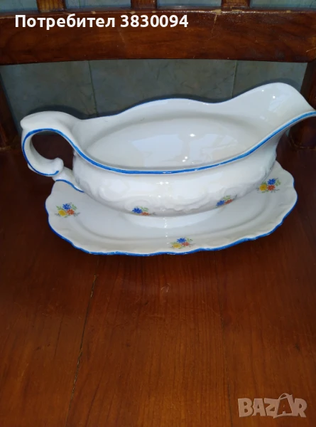 Стара порцеланова сосиера, снимка 1