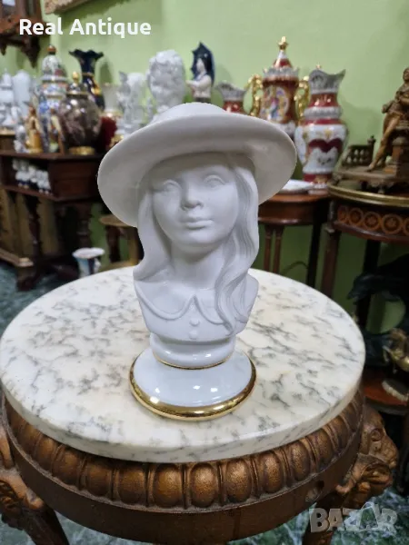 Страхотен антикварен колекционерски испански порцеланов бюст , снимка 1